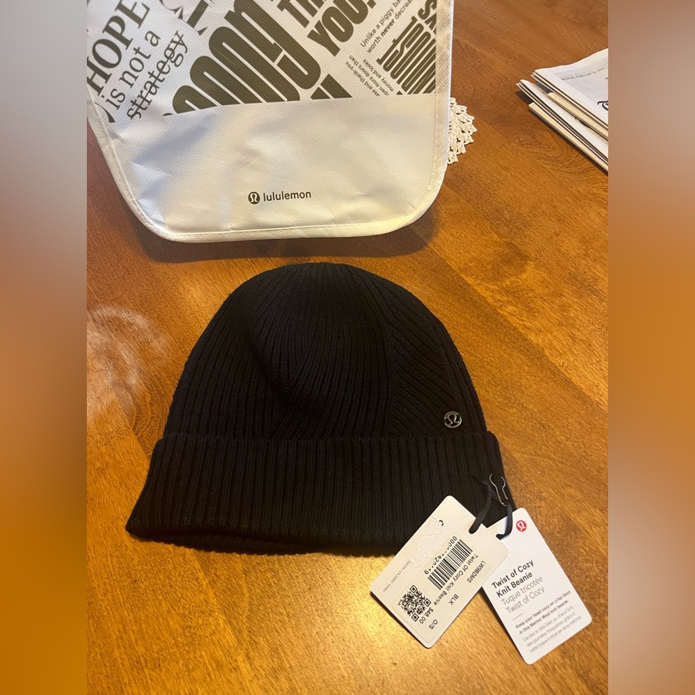 lululemon Twist of Cozy Knit Beanie